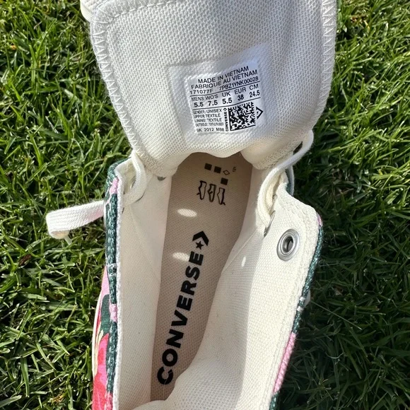 Converse Tropical Floral High-Tops - Picture 4 of 4